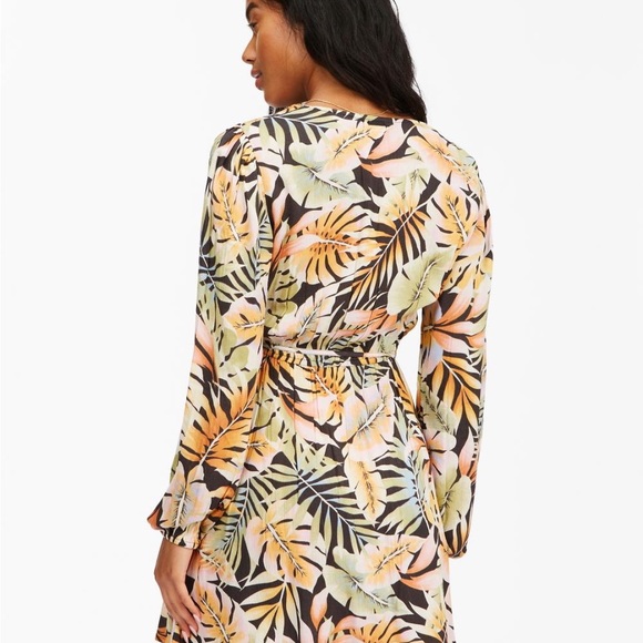 🆕 Billabong Romance Mini Dress - Picture 4 of 15